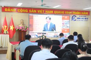 Hội nghị toàn quốc nghiên cứu, học tập, quán triệt và triển khai thực hiện Nghị quyết Hội nghị lần thứ tư Ban Chấp hành Trung ương Đảng khóa XIV